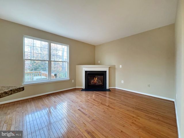 12652 HERON RIDGE DR, Fairfax, VA 22030