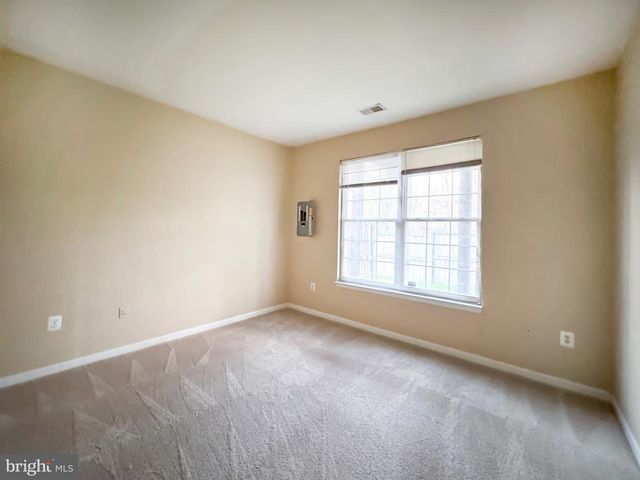 12652 HERON RIDGE DR, Fairfax, VA 22030