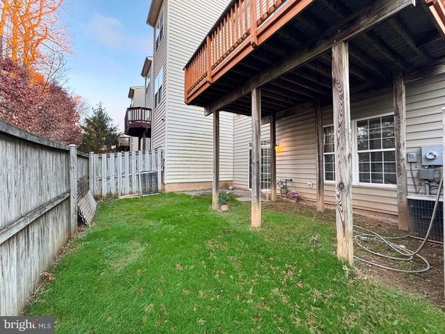 12652 HERON RIDGE DR, Fairfax, VA 22030