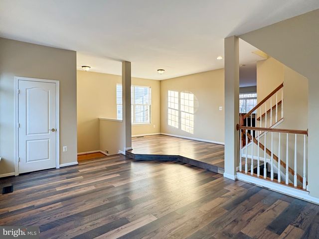 12652 HERON RIDGE DR, Fairfax, VA 22030