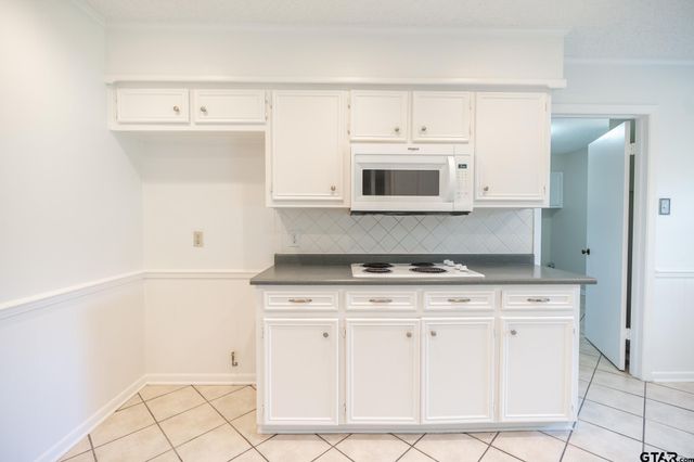 902 Joel Drive, Tyler, TX 75703