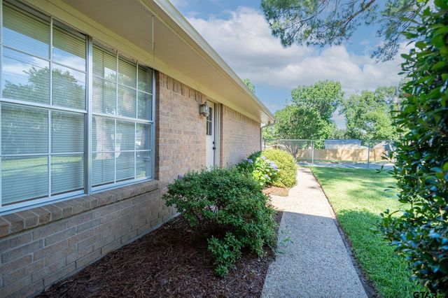 902 Joel Drive, Tyler, TX 75703