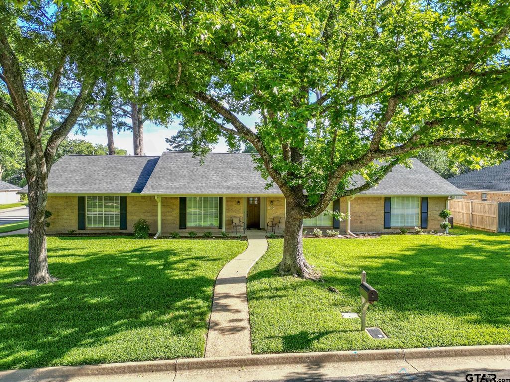 902 Joel Drive, Tyler, TX 75703