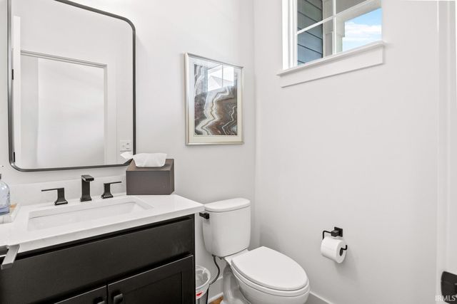 124 Parkerwood Lane, West Lafayette, IN 47906