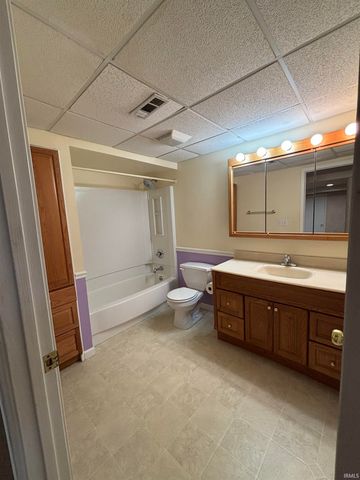 212 S Alvord Boulevard, Evansville, IN 47714