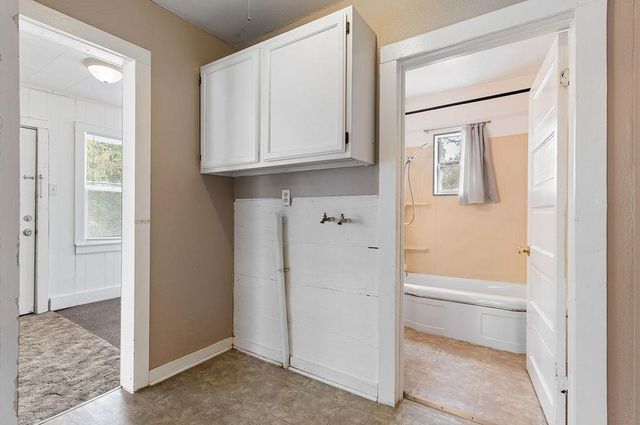 1229 N Center Avenue, Shawnee, OK 74801