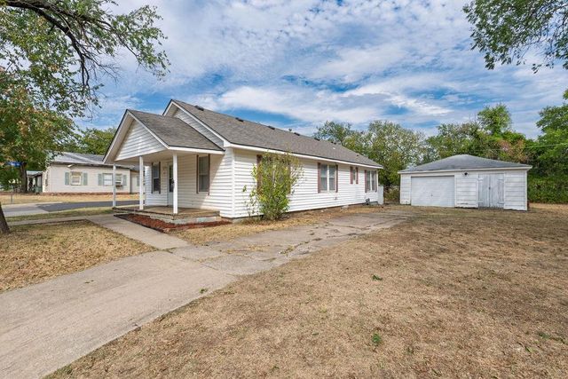 1229 N Center Avenue, Shawnee, OK 74801