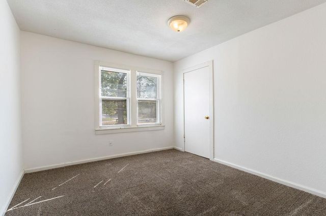 1229 N Center Avenue, Shawnee, OK 74801