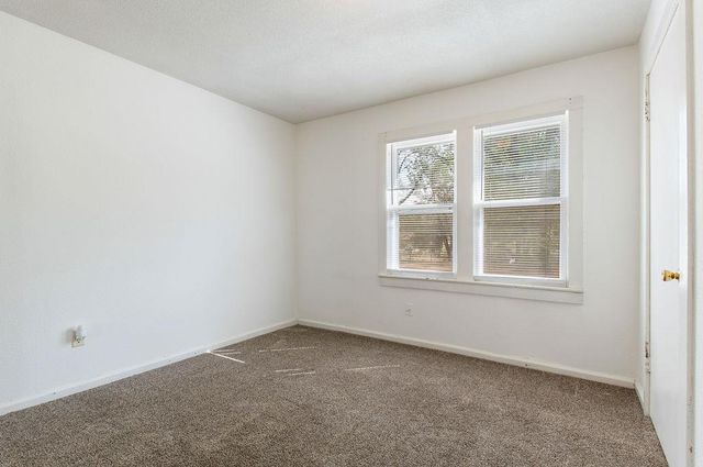 1229 N Center Avenue, Shawnee, OK 74801