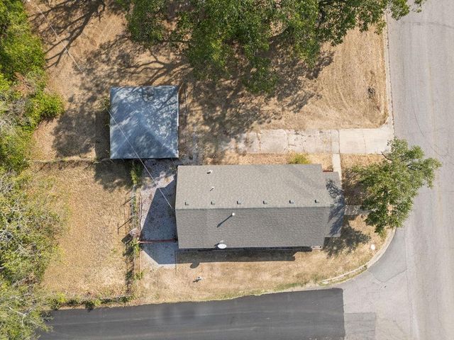 1229 N Center Avenue, Shawnee, OK 74801