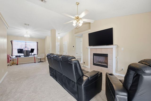 2634 Hidden Estates Circle, Navarre, FL 32566