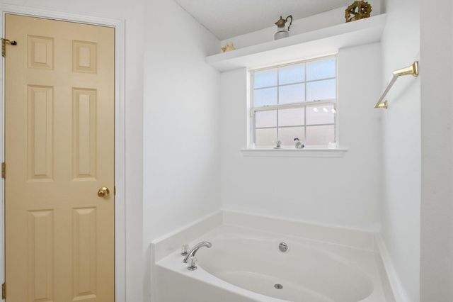 2634 Hidden Estates Circle, Navarre, FL 32566