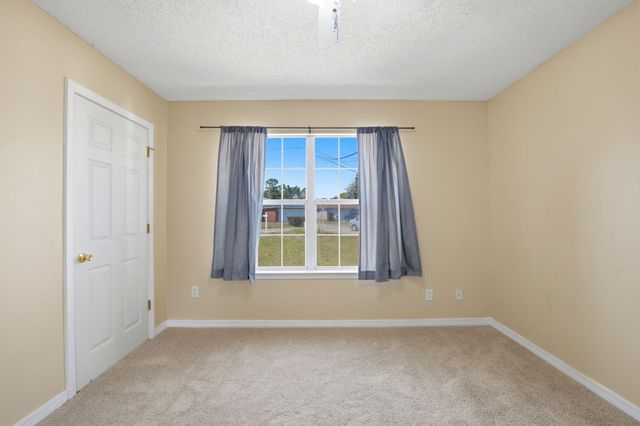 2634 Hidden Estates Circle, Navarre, FL 32566