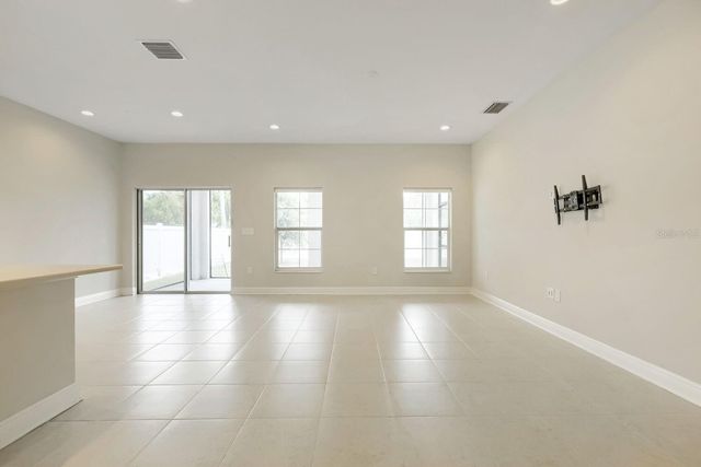 3029 54TH AVENUE N, St Petersburg, FL 33714