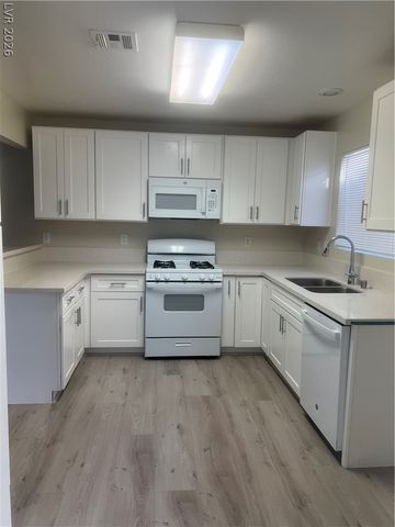 8001 Mt Royal Court, Las Vegas, NV 89145