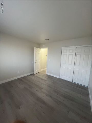 8001 Mt Royal Court, Las Vegas, NV 89145