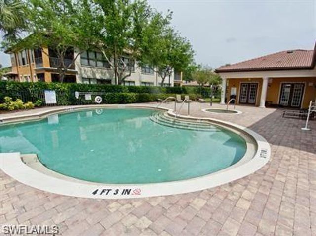 1256 Carpazi CT 502, Naples, FL 34105