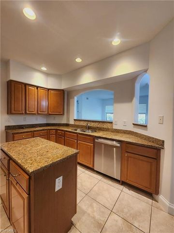 1256 Carpazi CT 502, Naples, FL 34105