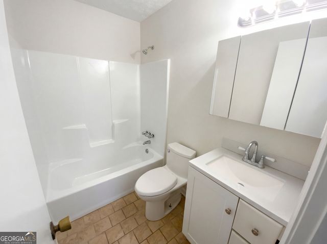 129 Bramble Oak Drive, Woodstock, GA 30188