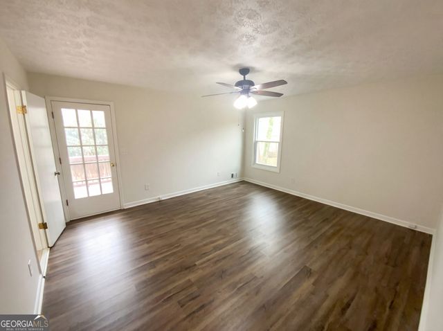 129 Bramble Oak Drive, Woodstock, GA 30188