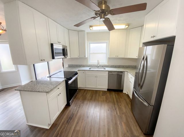 129 Bramble Oak Drive, Woodstock, GA 30188