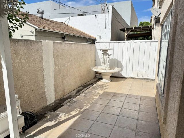 18319 Hart Street 3, Reseda, CA 91335