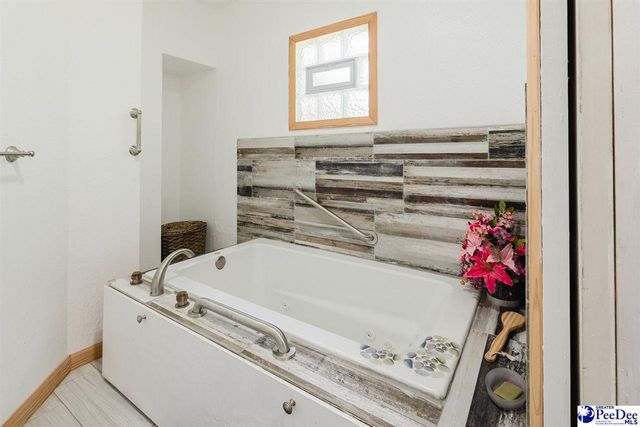 1774 Williamsburg Circle, Florence, SC 29506