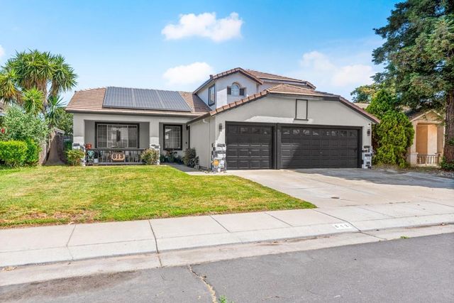 813 Sugar Pine Dr, Lathrop, CA 95330