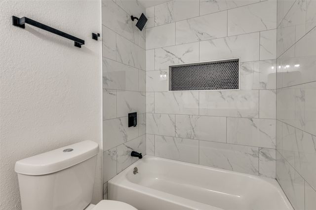 605 Ray Andra Drive, Desoto, TX 75115