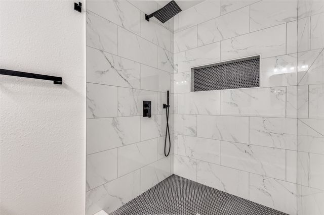 605 Ray Andra Drive, Desoto, TX 75115