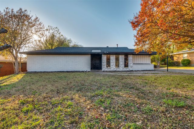 605 Ray Andra Drive, Desoto, TX 75115