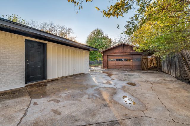 605 Ray Andra Drive, Desoto, TX 75115