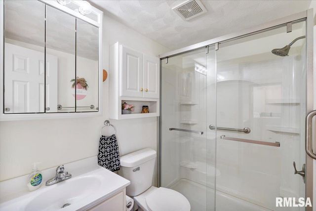 222 4TH Street, Colona, IL 61241