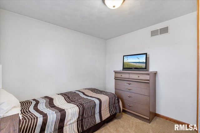 222 4TH Street, Colona, IL 61241