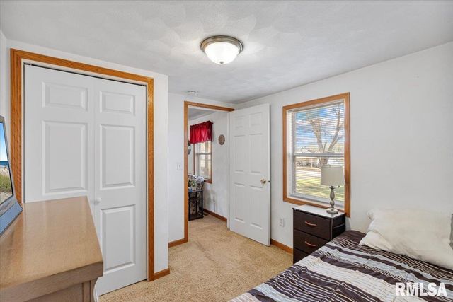 222 4TH Street, Colona, IL 61241