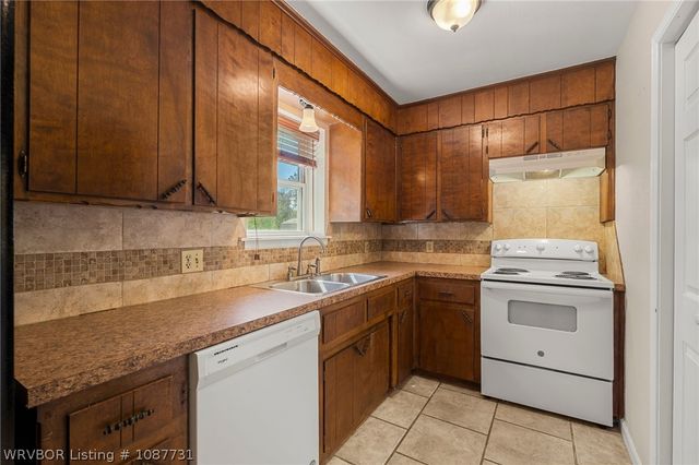 407 Wyndy Height Drive, Charleston, AR 72933