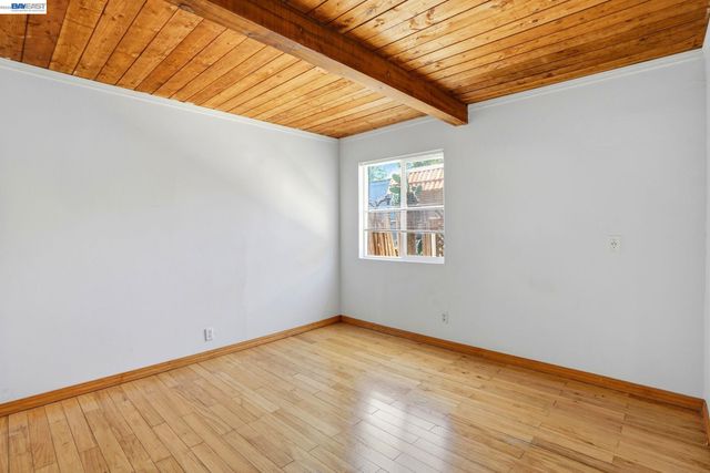 2102 Overhill Rd, Concord, CA 94520