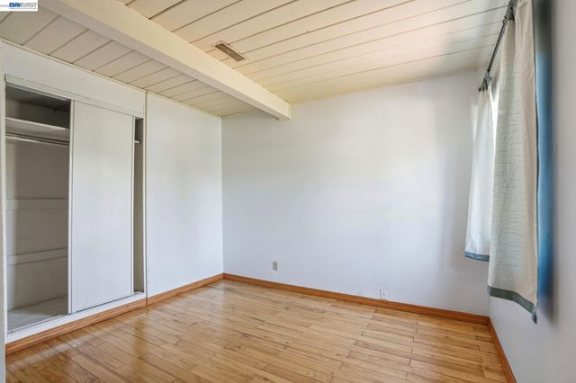 2102 Overhill Rd, Concord, CA 94520