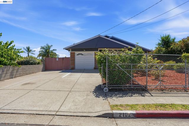 2102 Overhill Rd, Concord, CA 94520