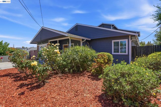 2102 Overhill Rd, Concord, CA 94520