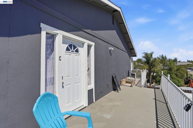 2102 Overhill Rd, Concord, CA 94520