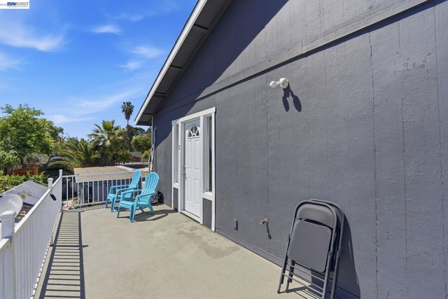 2102 Overhill Rd, Concord, CA 94520