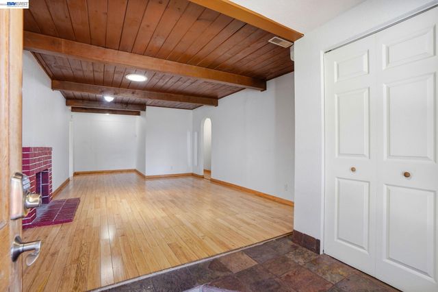 2102 Overhill Rd, Concord, CA 94520