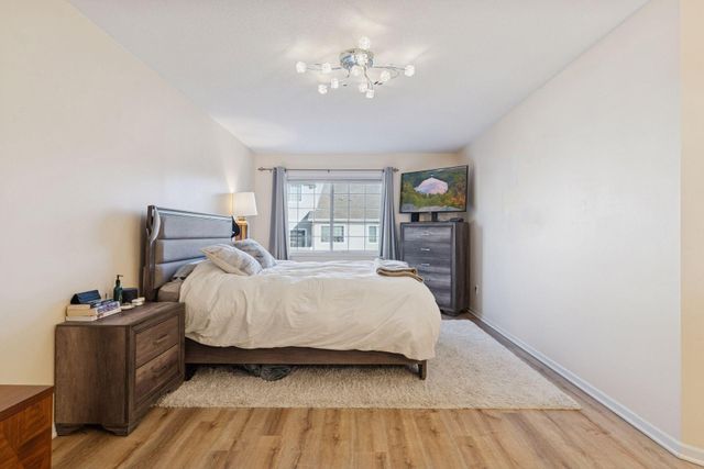 626 Willoughby Way W, Hopkins, MN 55305