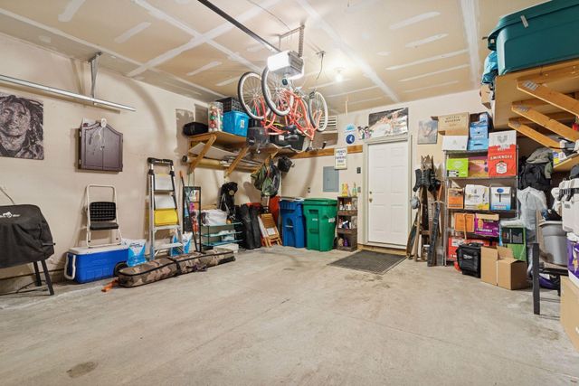 626 Willoughby Way W, Hopkins, MN 55305