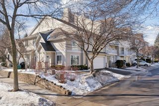 626 Willoughby Way W, Hopkins, MN 55305