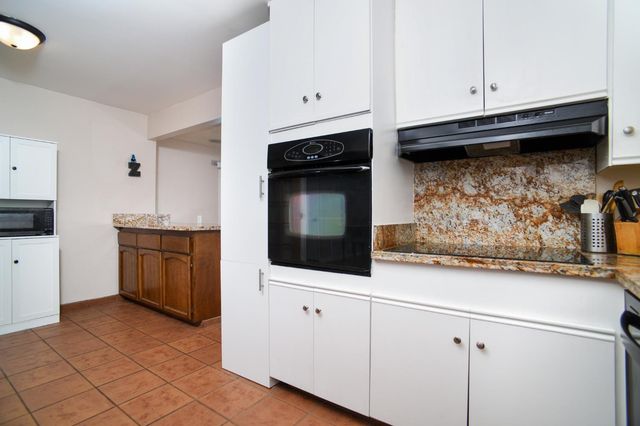 5213 Diablo Rd, Sacramento, CA 95842