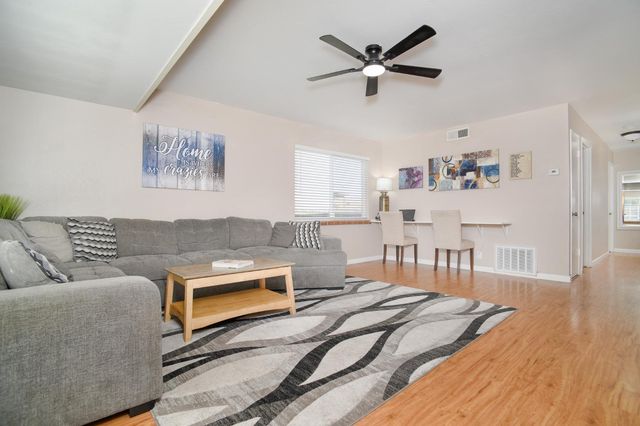 5213 Diablo Rd, Sacramento, CA 95842