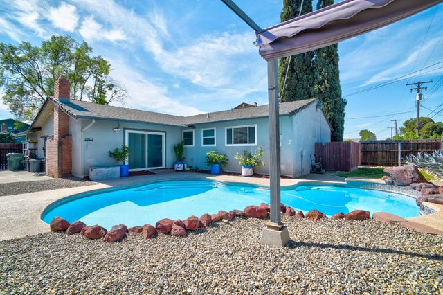 5213 Diablo Rd, Sacramento, CA 95842