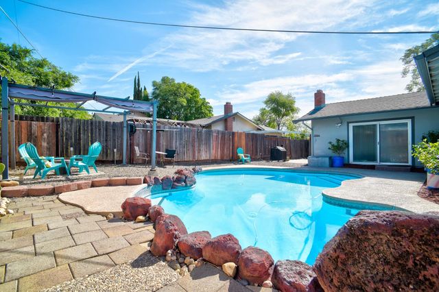 5213 Diablo Rd, Sacramento, CA 95842